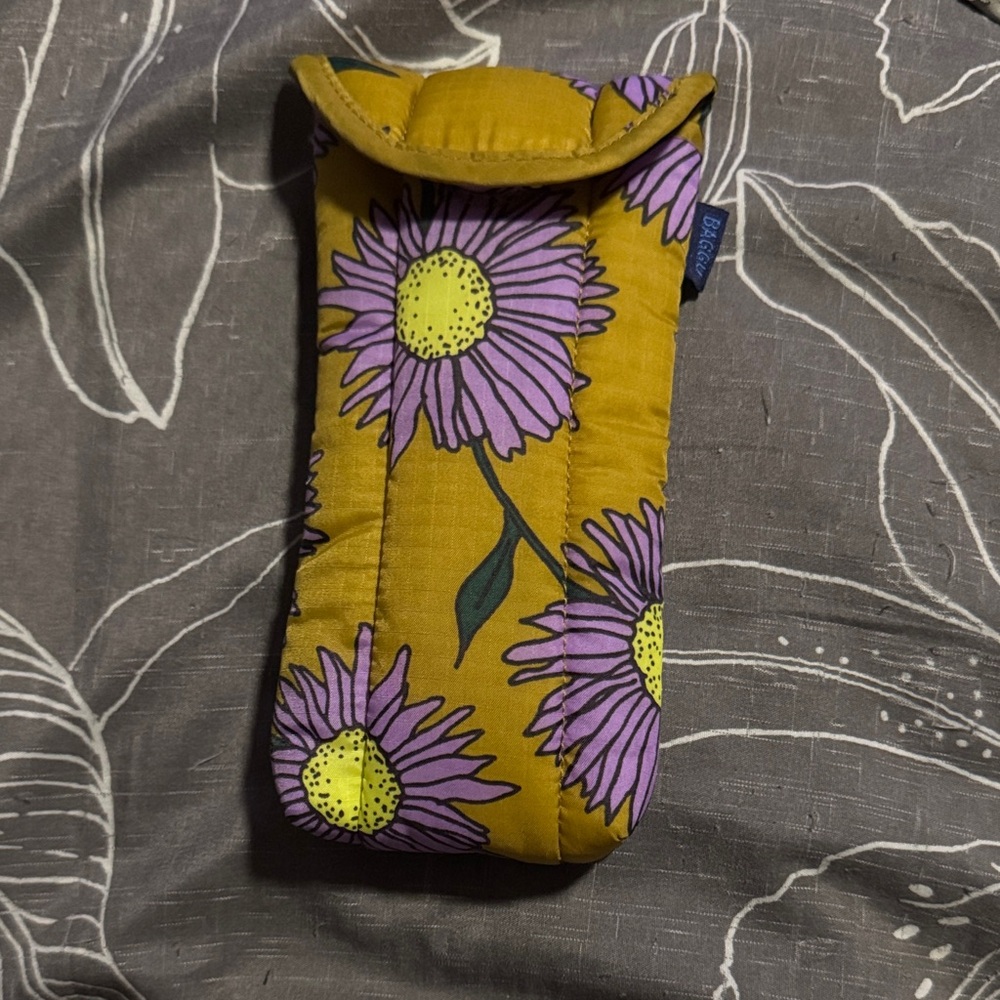 SOLD—Baggu Puffy Glasses Sleeve in the Daisy Chain pattern